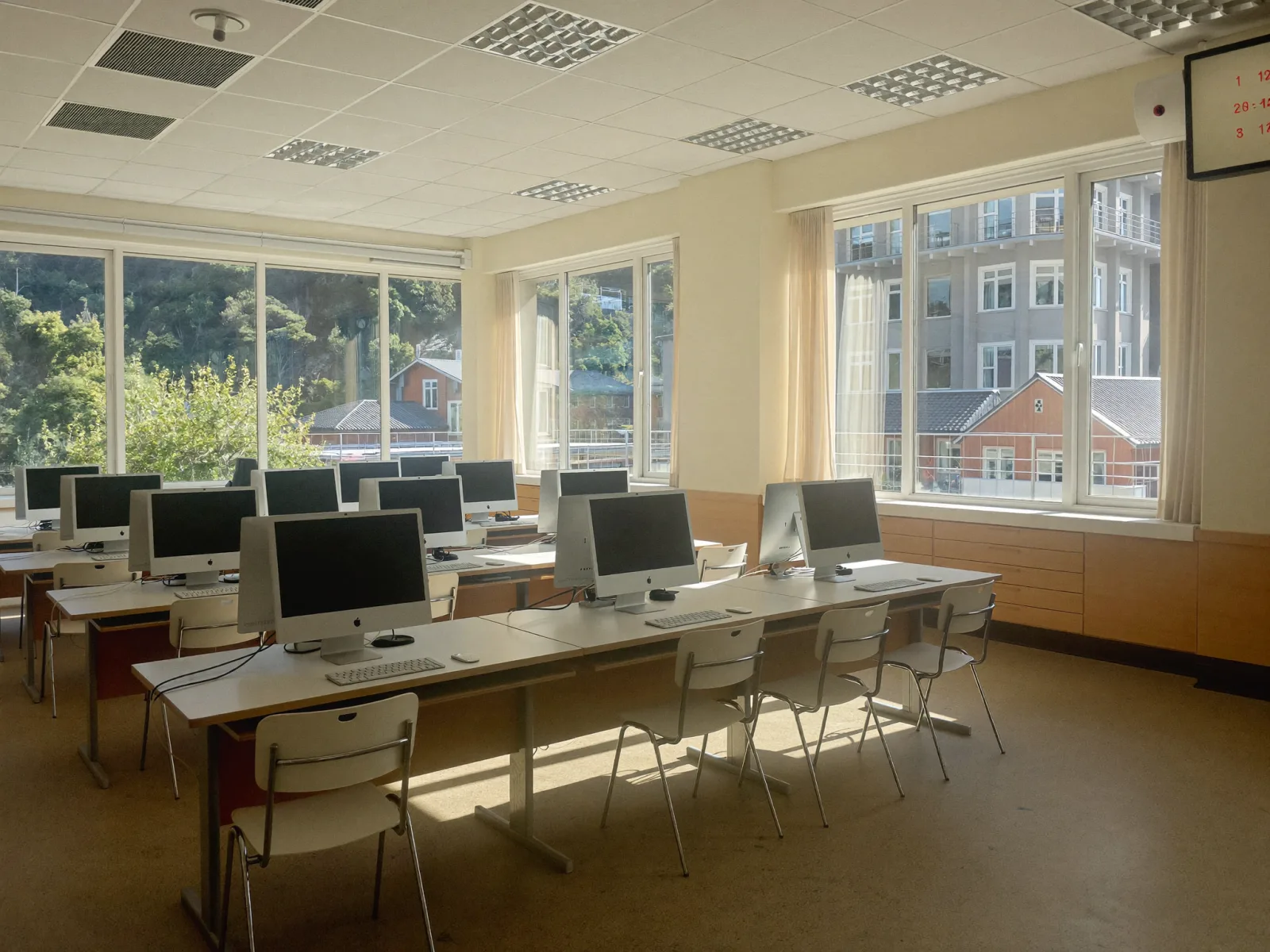 Centres educatius (imatge provisional)